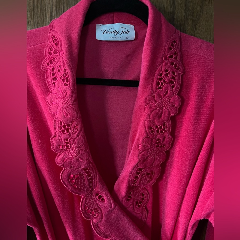 Vintage Vanity Fair Robe - Picture 2 of 3